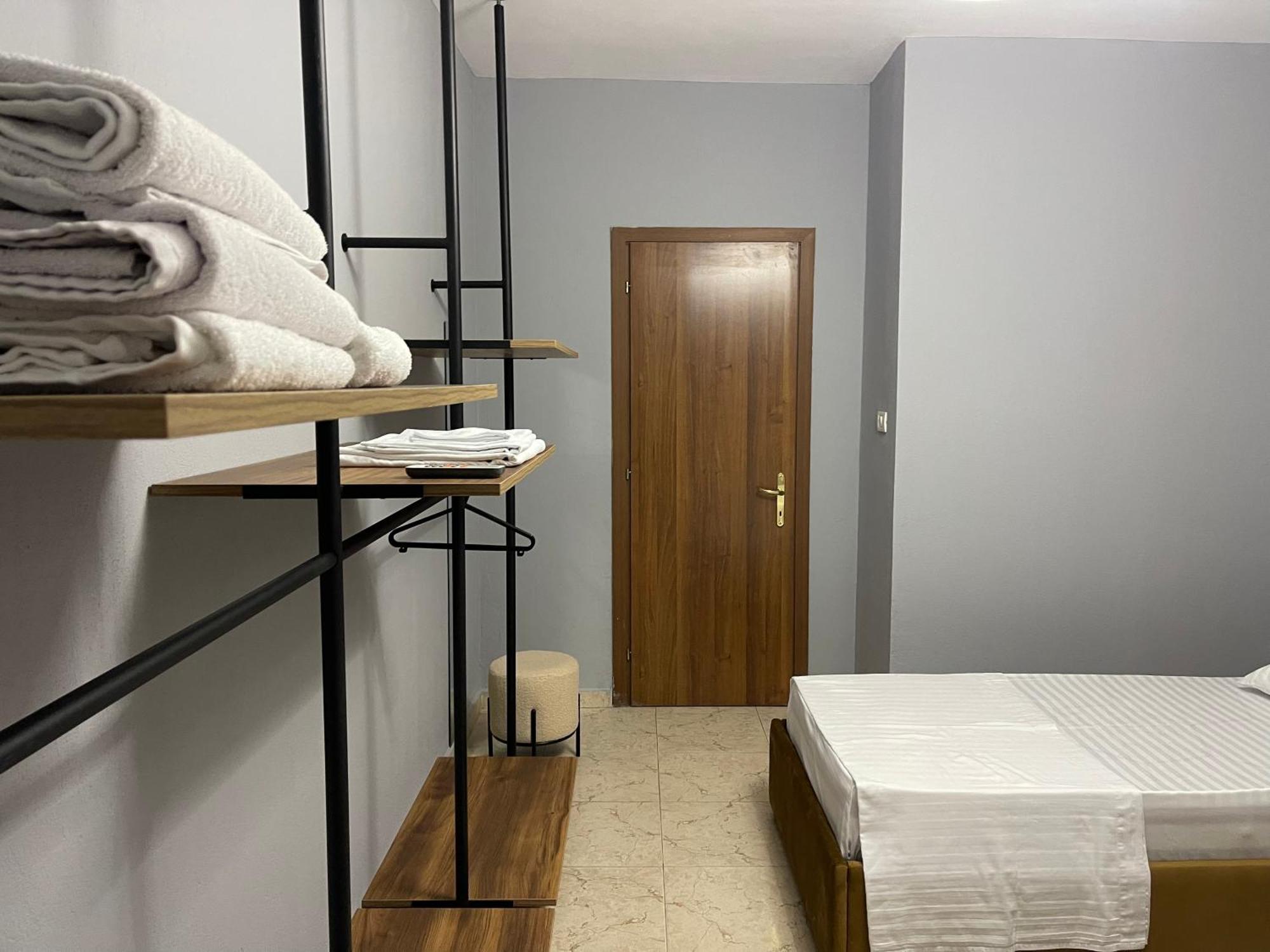 Super House 2 Blloku - 3 Rooms Tiranë Ngoại thất bức ảnh